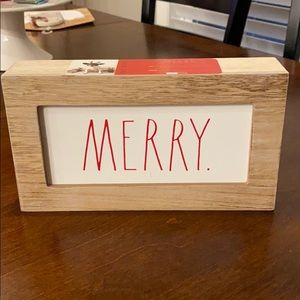 Rae Dunn Merry Sign